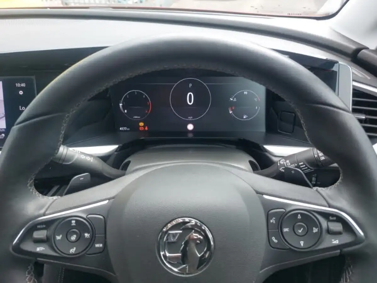 2023-vauxhall-grandland-15td-ultimate-big-14