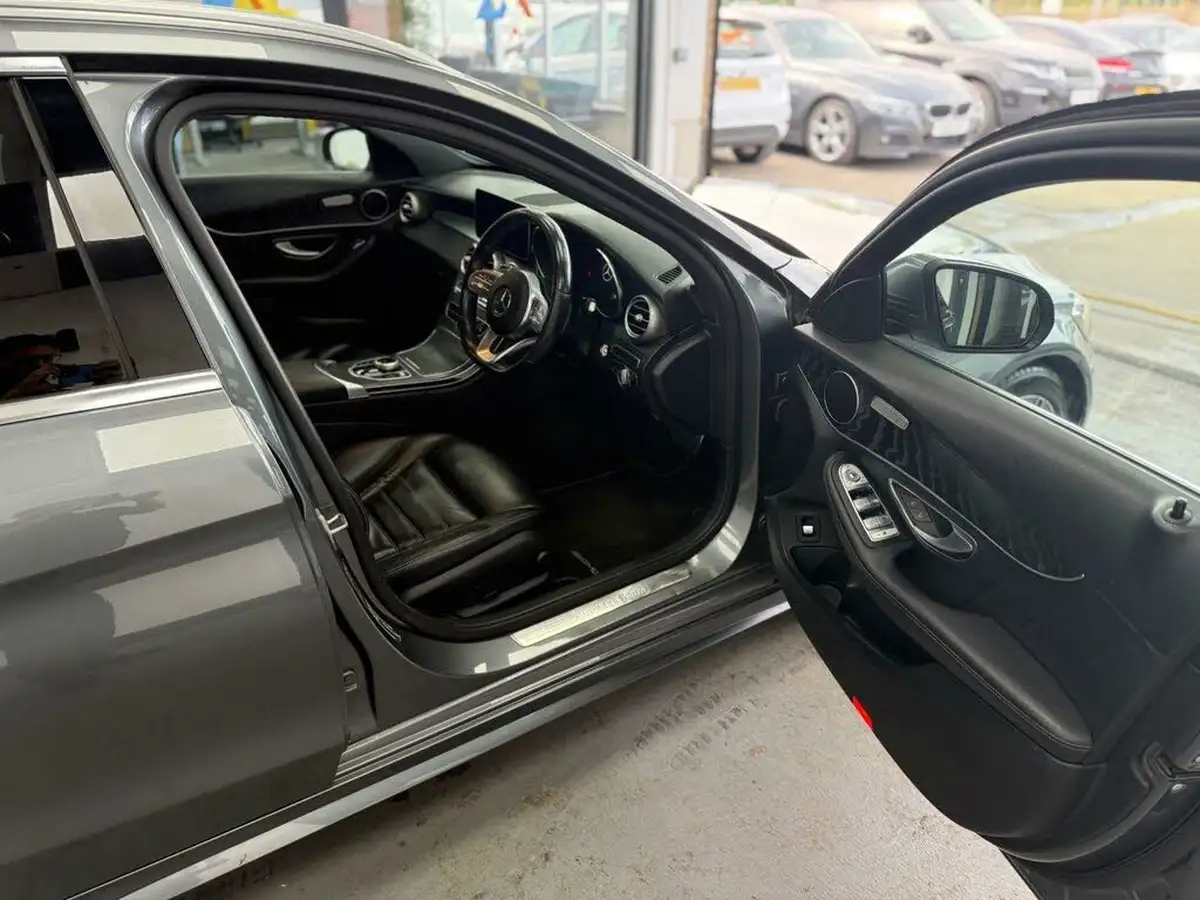 2019-mercedes-benz-c-class-20d-c300d-amg-line-245ps-ss-estate-5d-big-22