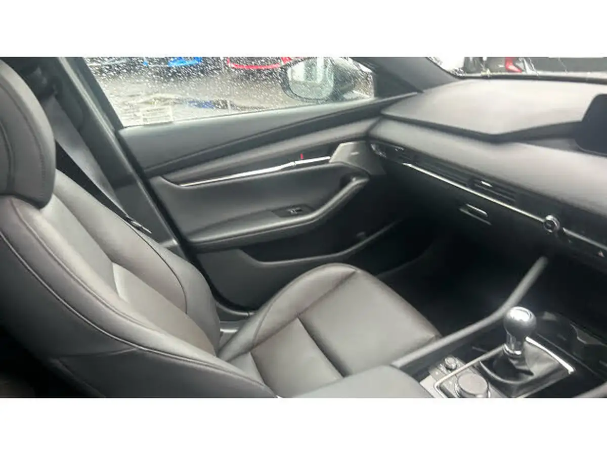 2025-mazda-mazda3-20-e-skyactiv-x-takumi-big-13