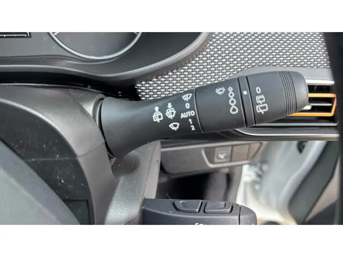2022-dacia-sandero-stepway-10-tce-comfort-90bhp-big-32