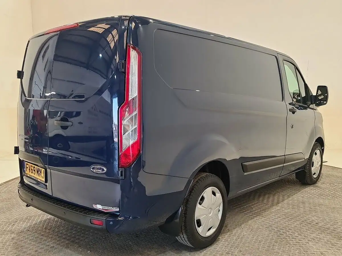 2020-ford-transit-custom-20tdci-320-l1h1-trend-105pseu6dt-panel-van-big-10