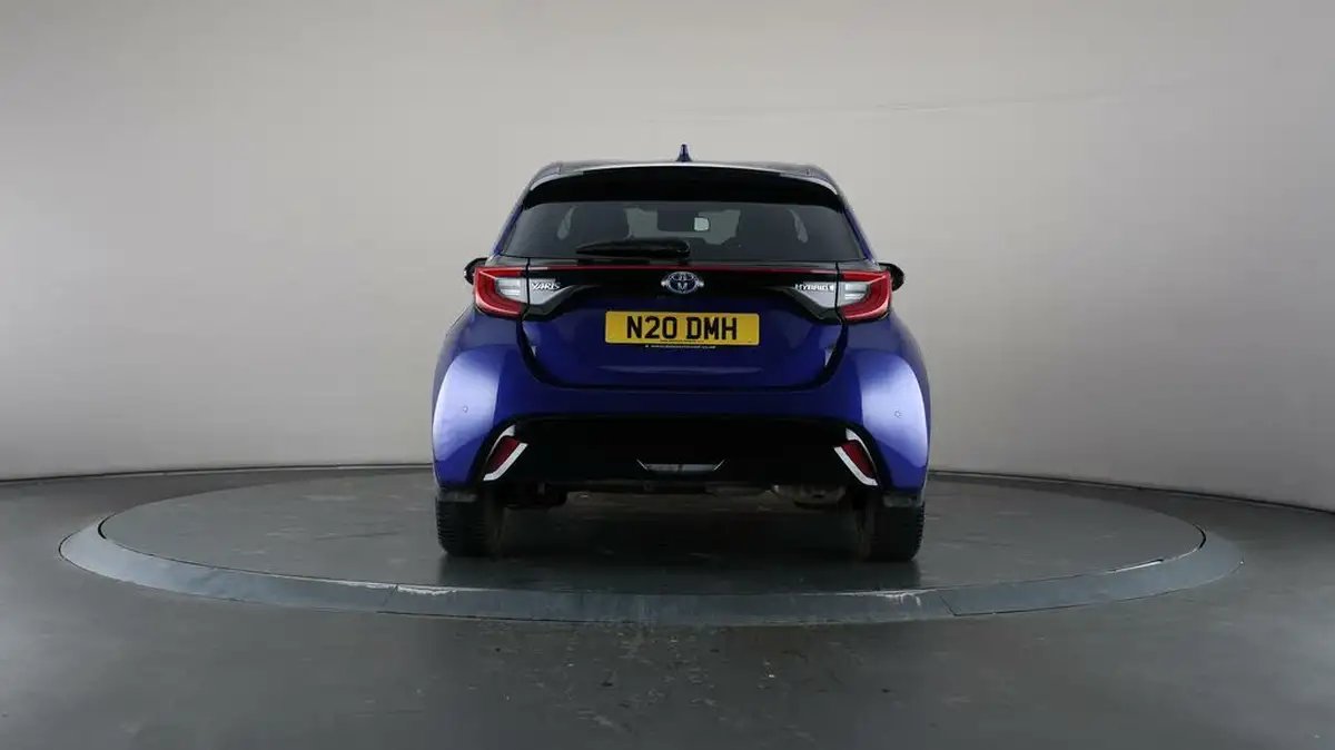 2021-toyota-yaris-15-vvt-i-dynamic-big-24