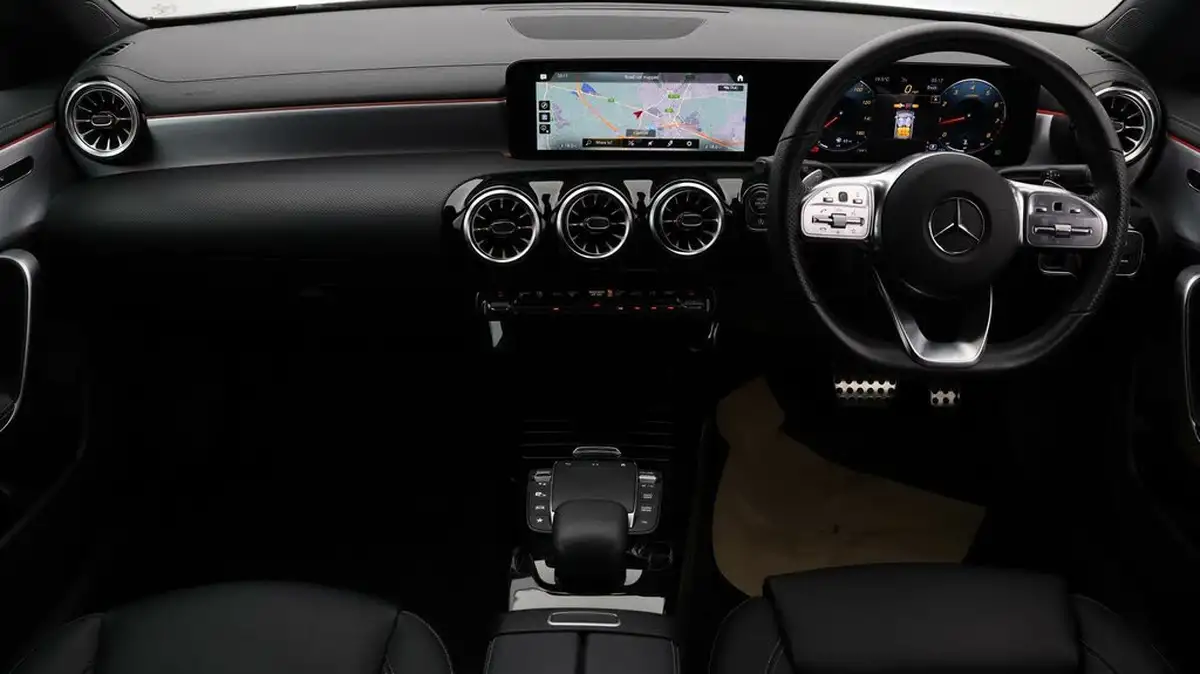 2022-mercedes-benz-cla-13-cla-200-amg-line-premium-shooting-brake-5d-big-12