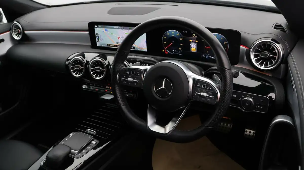 2022-mercedes-benz-cla-13-cla-200-amg-line-premium-shooting-brake-5d-big-8
