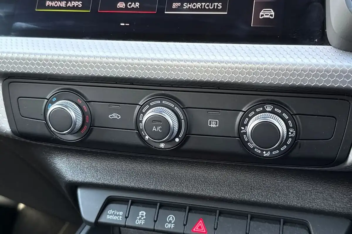2019-audi-a1-10-30-tfsi-s-line-big-21