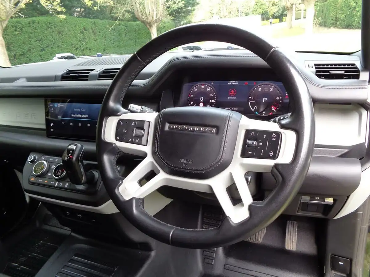 2021-land-rover-110-defender-30-d300-hard-top-hse-110-big-26