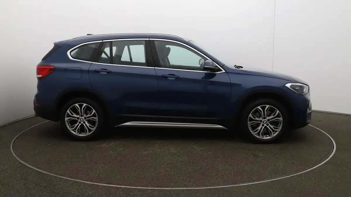 2022-bmw-x1-20-xdrive20i-xline-big-42