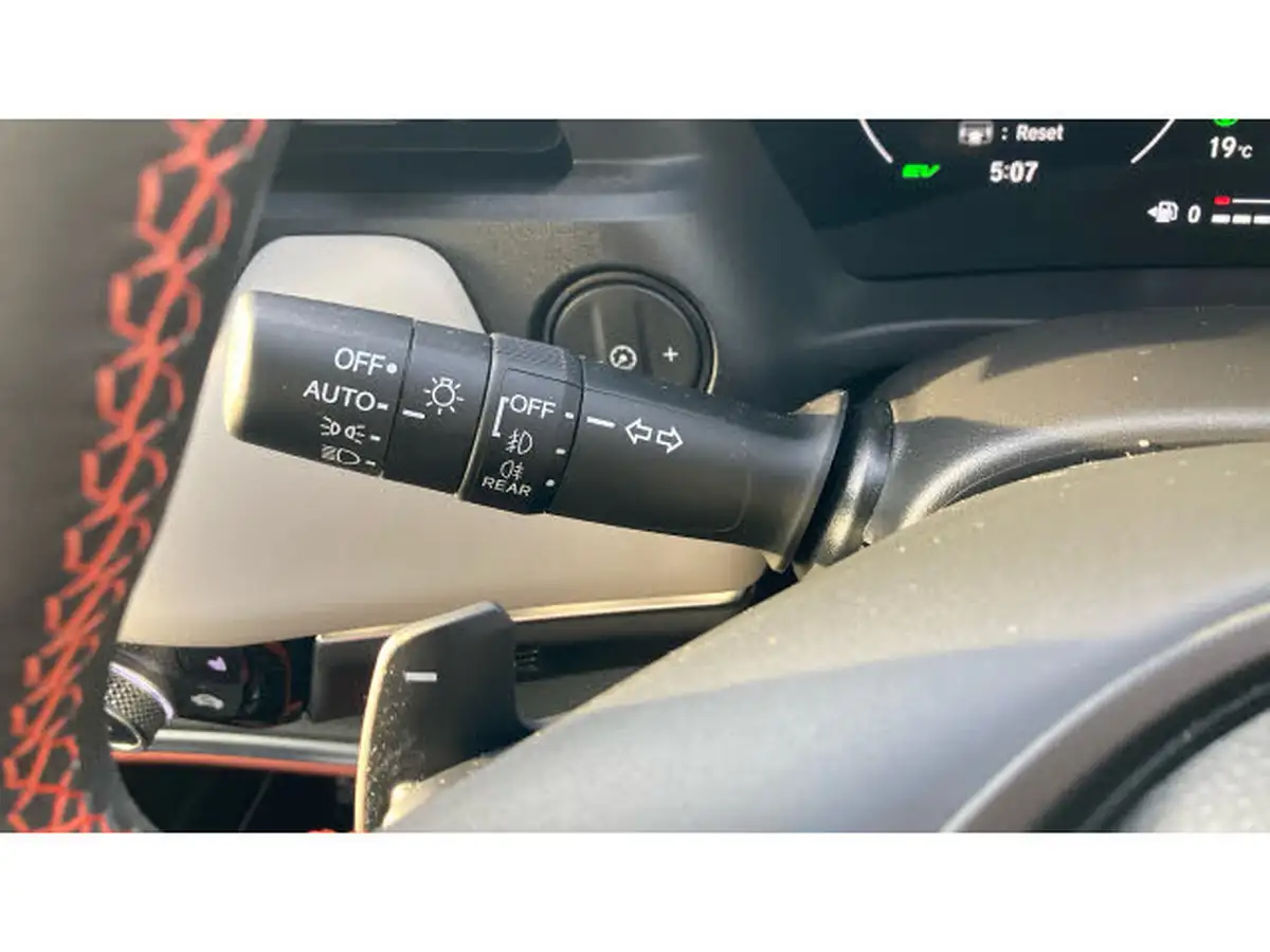 2023-honda-hr-v-15-i-mmd-advance-style-big-33