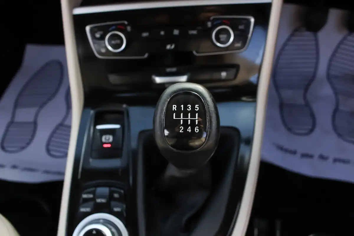 2015-bmw-2-series-15td-216d-luxury-active-big-29