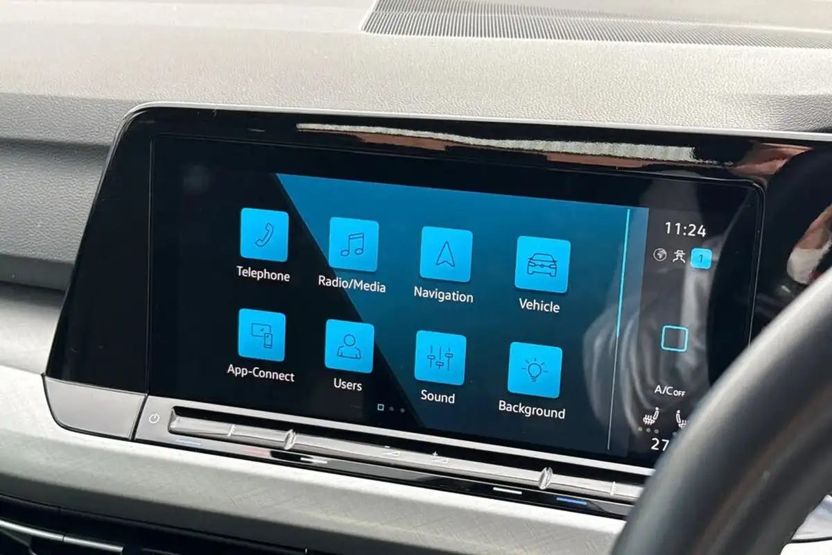 2020-volkswagen-golf-15-etsi-life-150ps-hatchback-big-18
