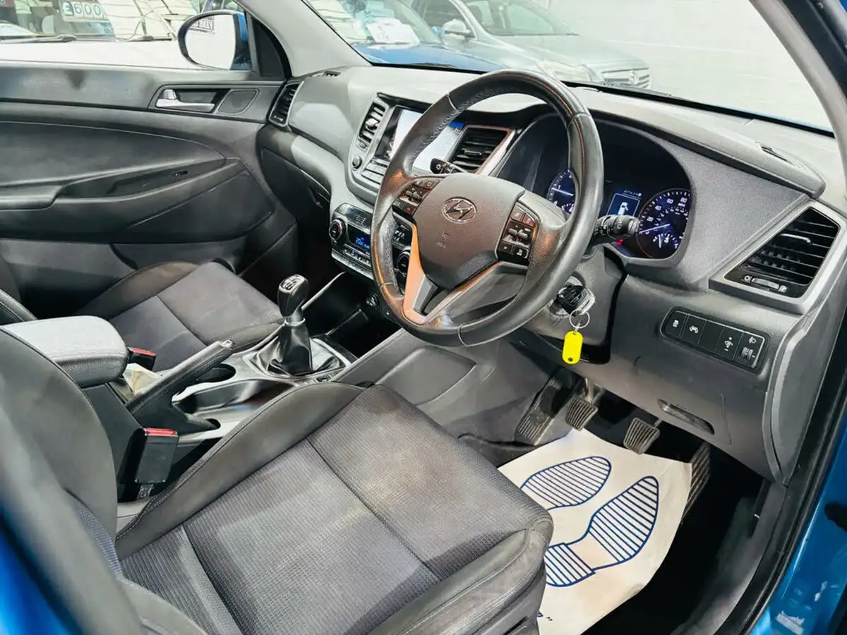 2017-hyundai-tucson-17crdi-blue-drive-se-nav-116ps-big-9