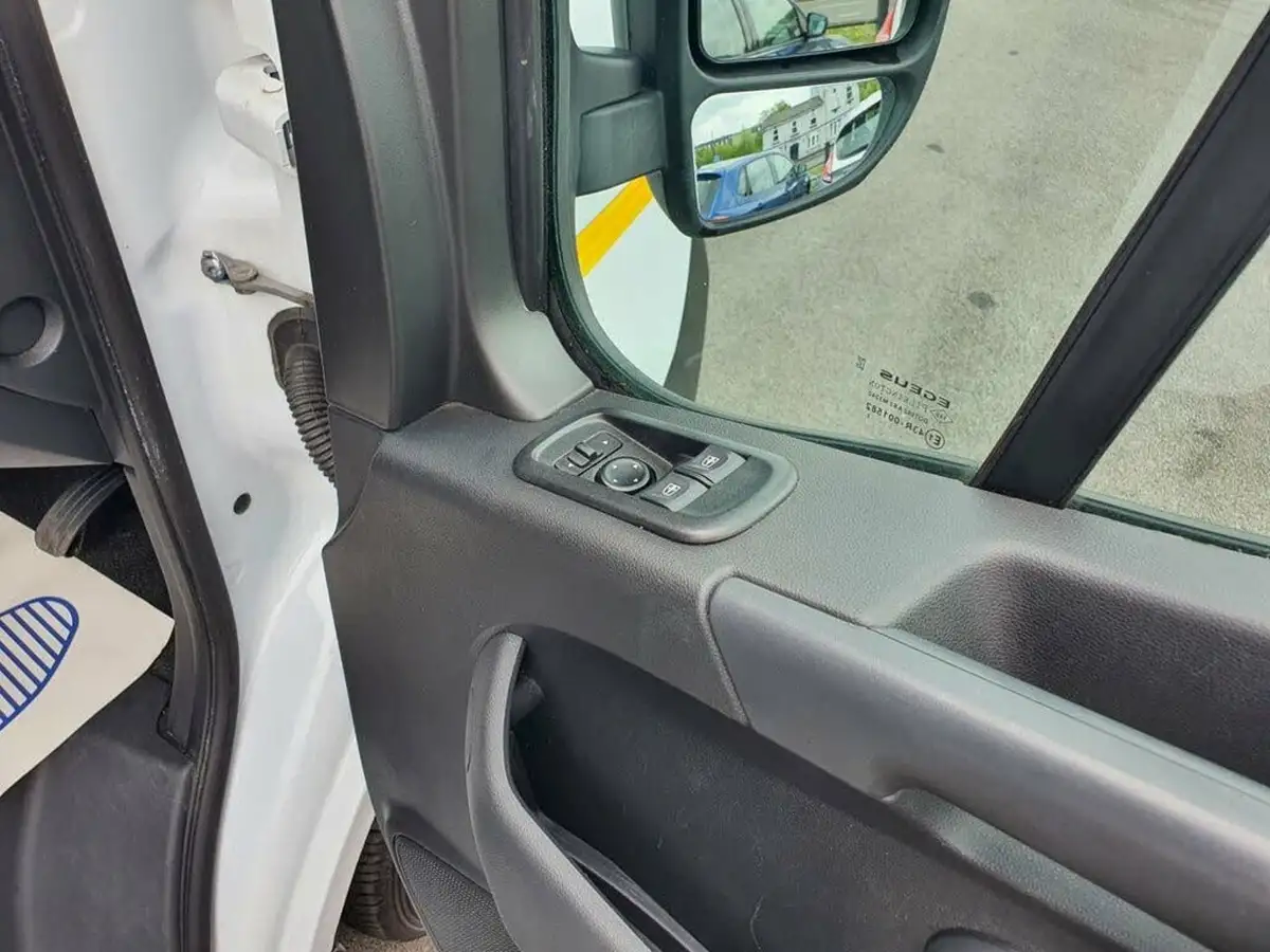 2022-renault-master-23dci-lm35-110-business-big-12