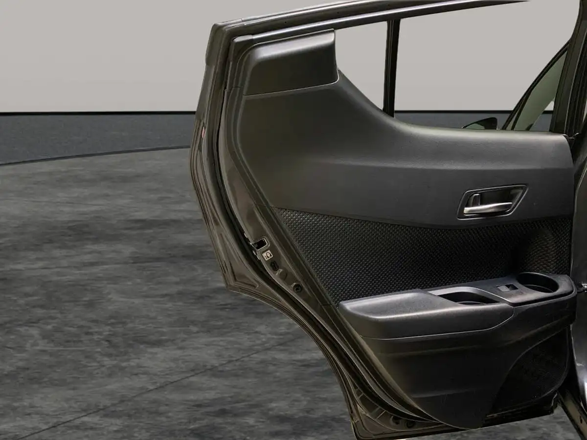 2022-toyota-c-hr-18-vvt-i-design-big-31