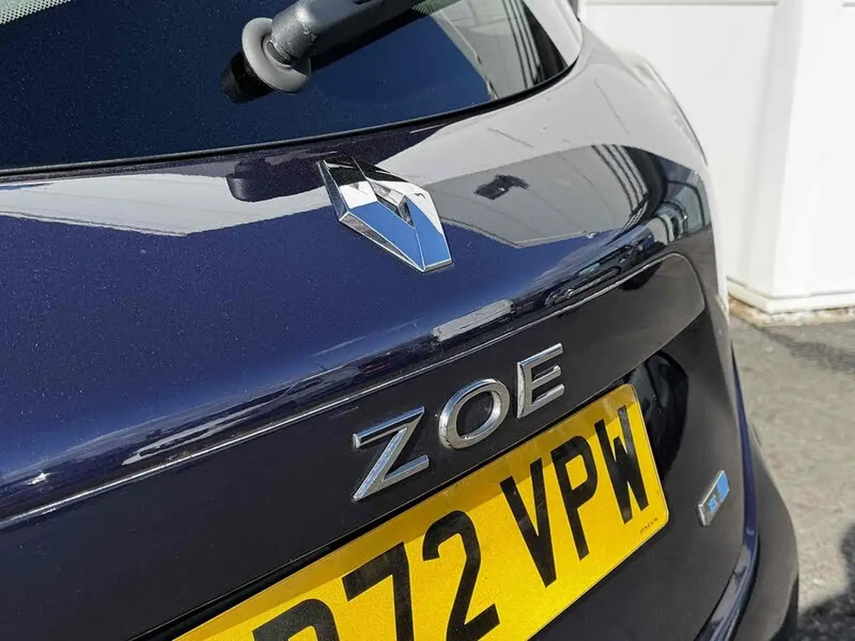 2022-renault-zoe-e-gt-line-big-19