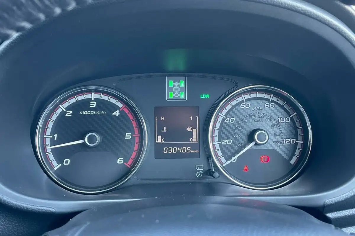 2019-mitsubishi-l200-24di-d-warrior-eu6b-big-45
