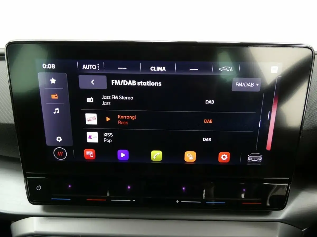 2022-seat-leon-15-tsi-evo-fr-130ps-estate-big-9