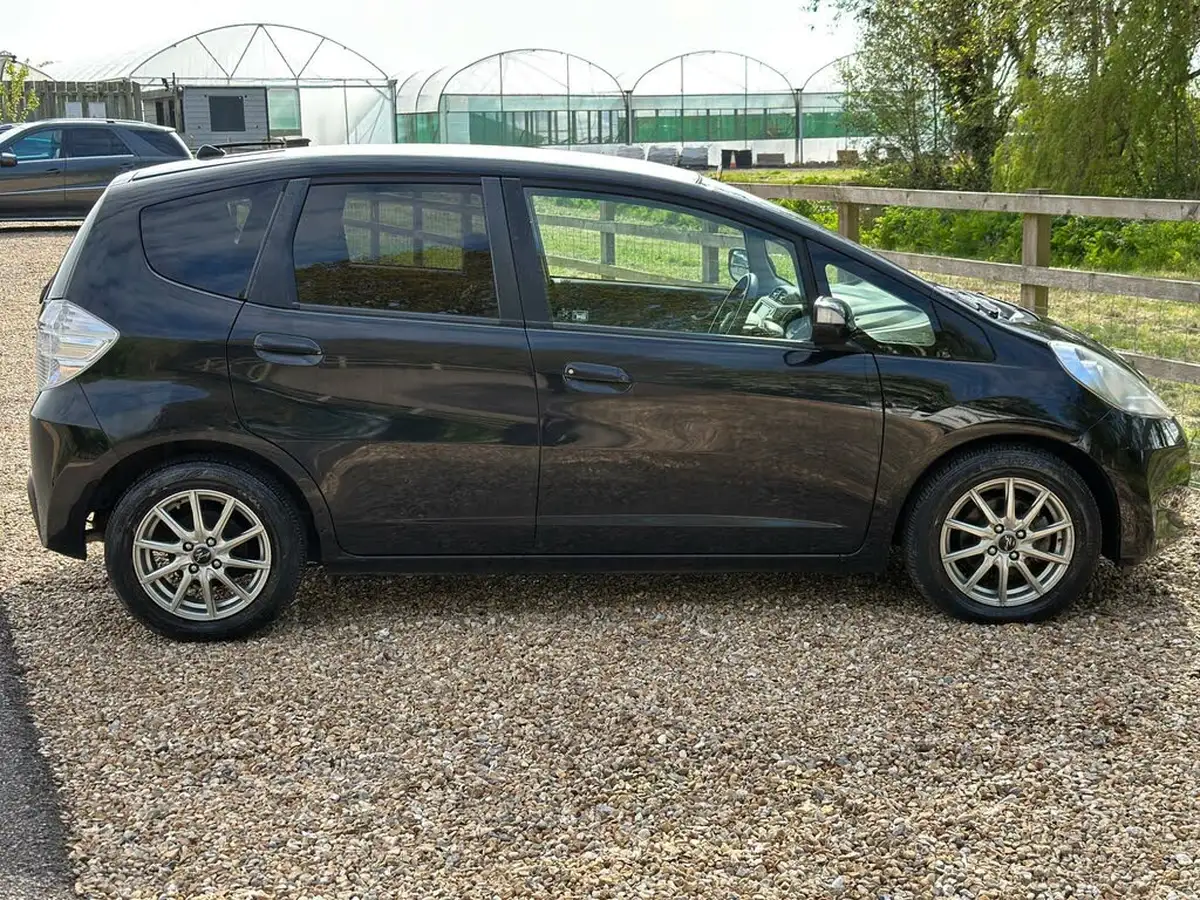 2012-honda-jazz-big-4