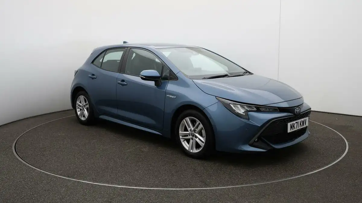 2021-toyota-corolla-18-vvt-i-icon-tech-trk-hatchback-5d-big-1
