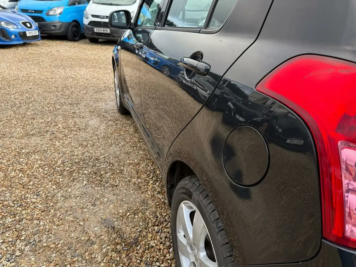 2008-suzuki-swift-13-gl-5d-big-57