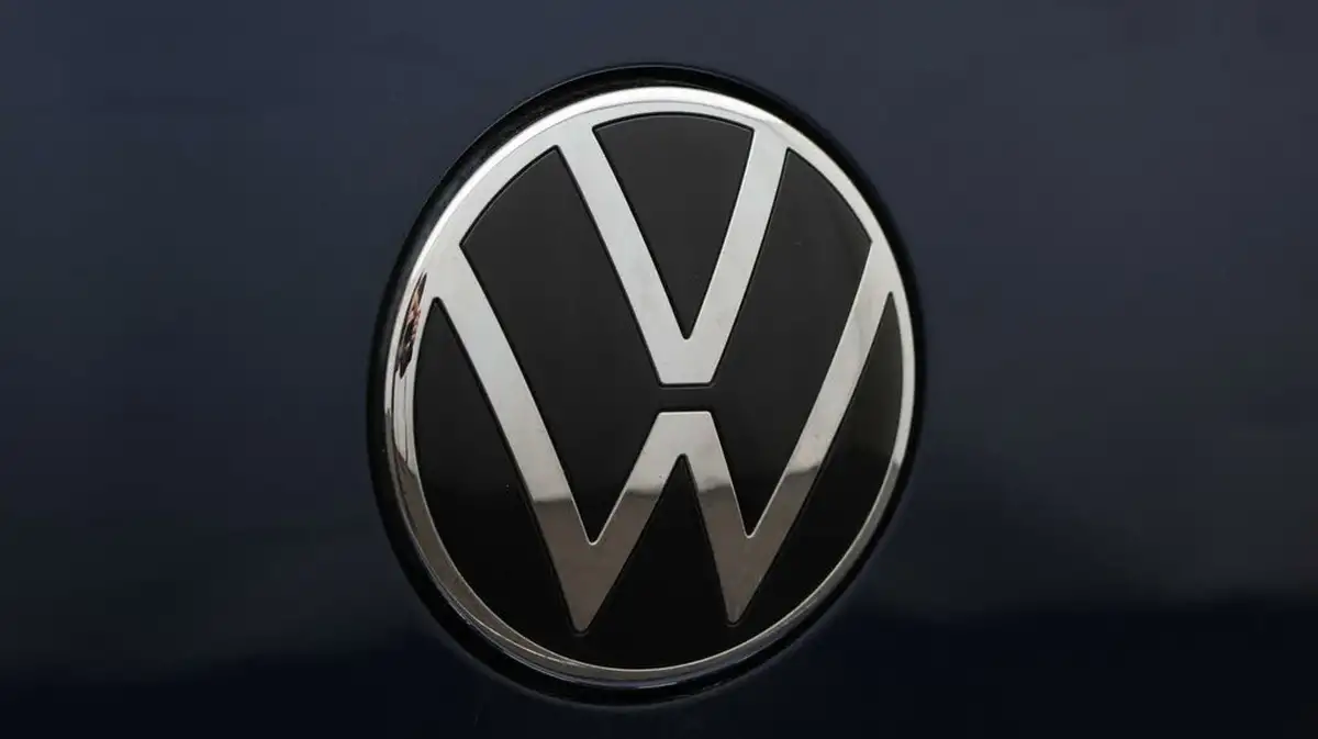 2022-volkswagen-golf-15-tsi-life-130ps-hatchback-big-20
