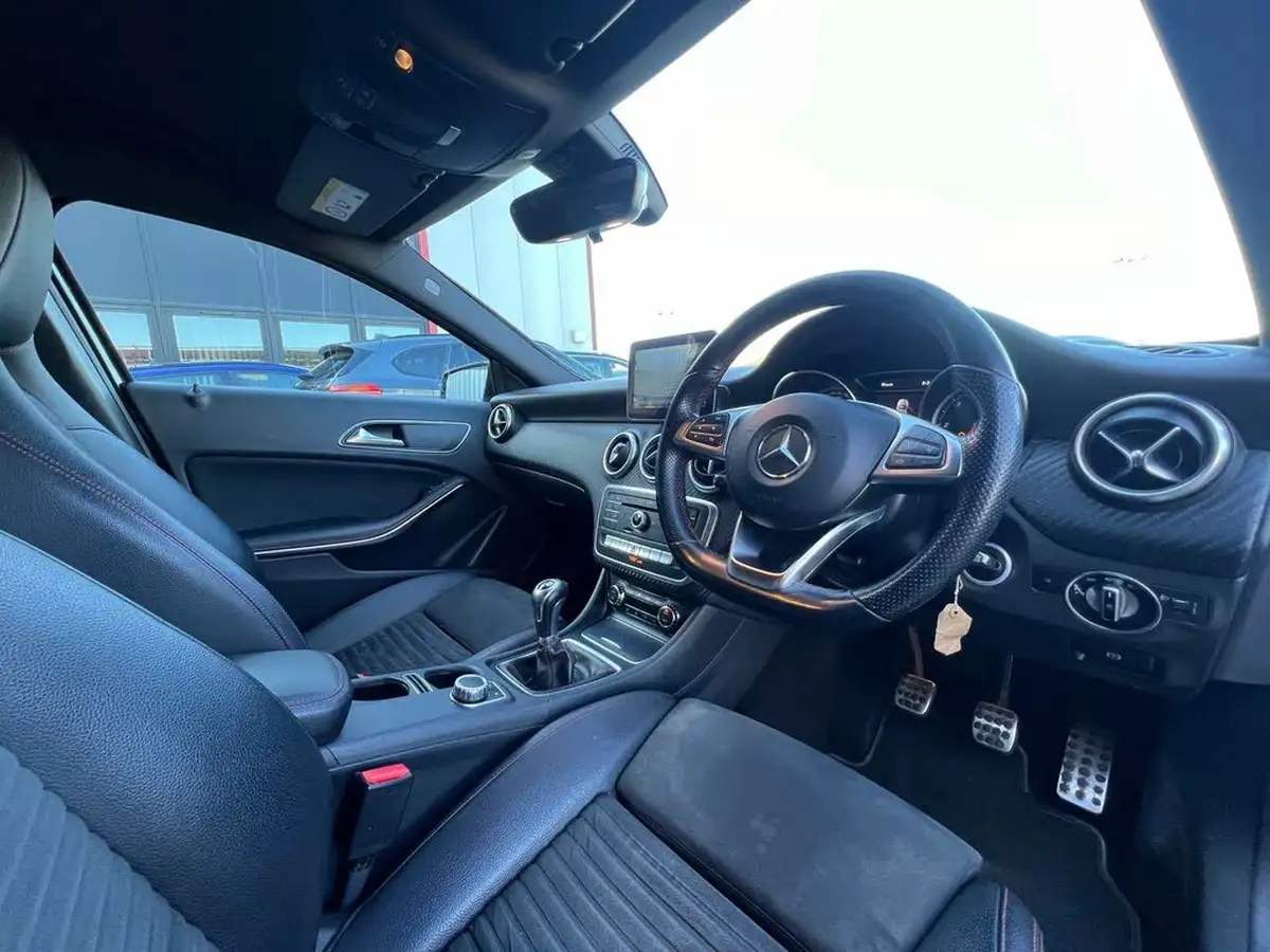 2016-mercedes-benz-a-class-15d-a180d-amg-line-ss-big-11