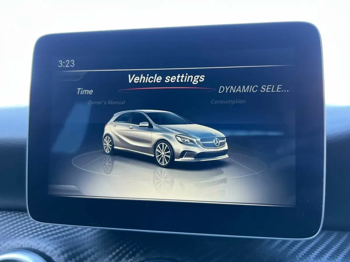 2016-mercedes-benz-a-class-15d-a180d-amg-line-ss-big-35