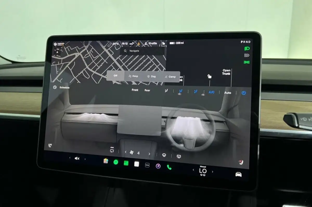 2020-tesla-model-3-e-long-range-big-28