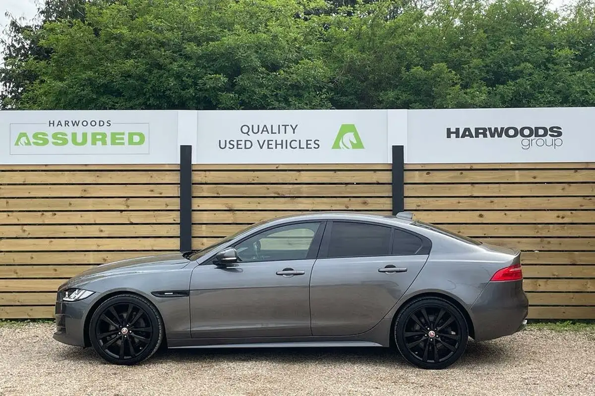 2018-jaguar-xe-20i-r-sport-200ps-1999cc-big-8