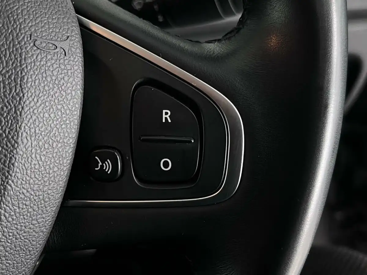 2016-renault-captur-15dci-dynamique-nav-90bhp-energy-ss-big-17