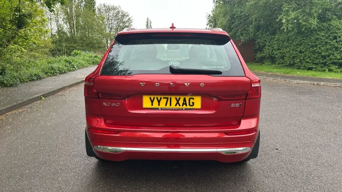 2022-volvo-xc60-20-b5-inscription-pro-awd-big-18