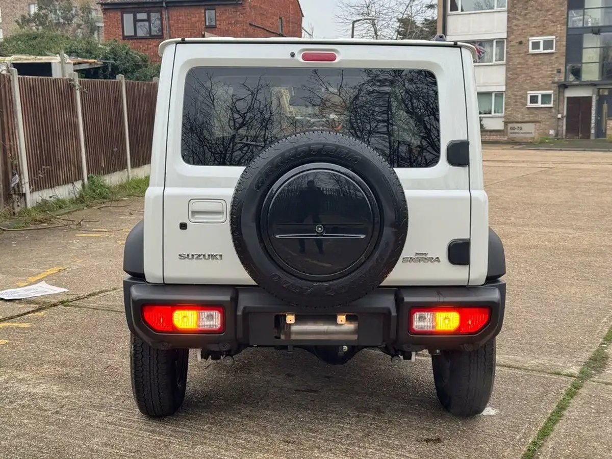 2024-suzuki-jimny-15-sierra-4wd-big-5