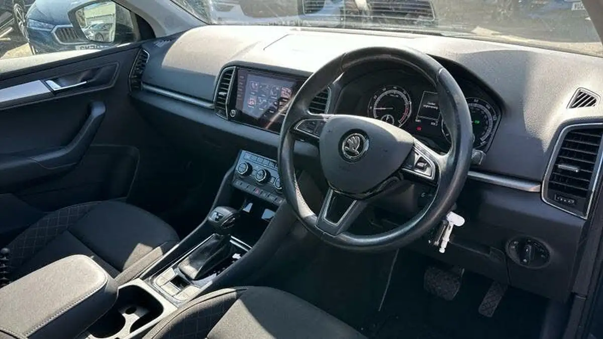2020-skoda-karoq-15-tsi-se-dsg-big-5
