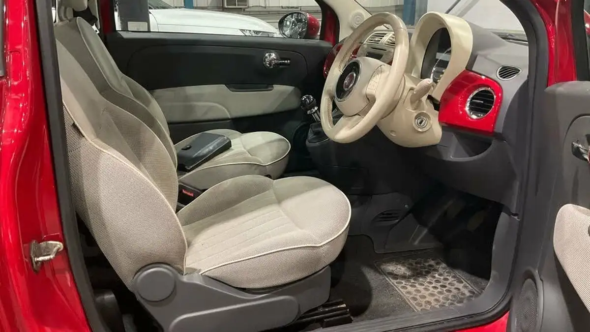 2013-fiat-500-12-lounge-big-10