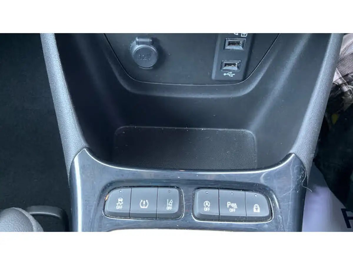 2021-vauxhall-crossland-12-sri-nav-130ps-big-36