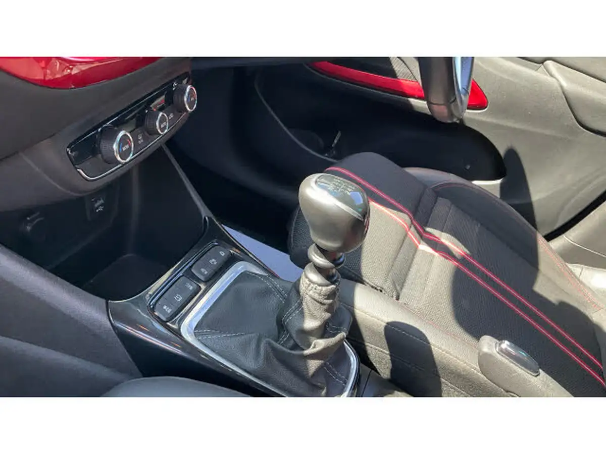 2021-vauxhall-crossland-12-sri-nav-130ps-big-12
