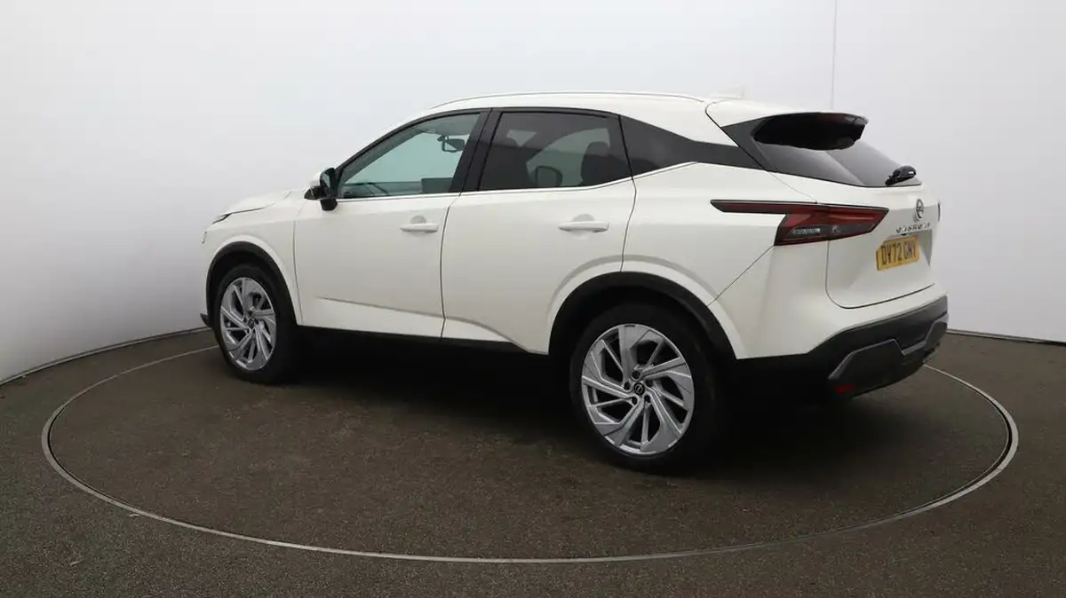 2022-nissan-qashqai-13-dig-t-tekna-big-28