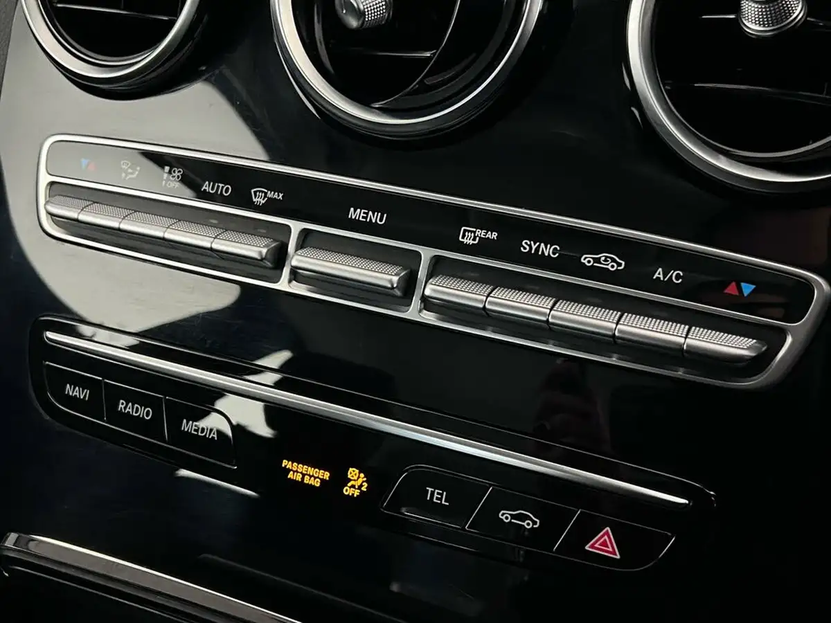 2018-mercedes-benz-c-class-20d-c220d-sport-premiumss-saloon-4d-big-32