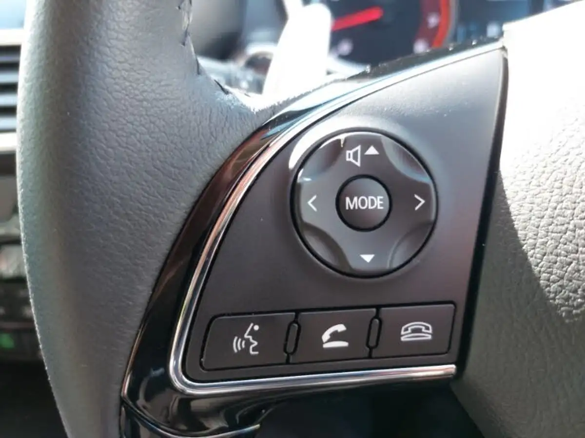 2020-mitsubishi-eclipse-cross-15-dynamic-4wd-auto-big-11