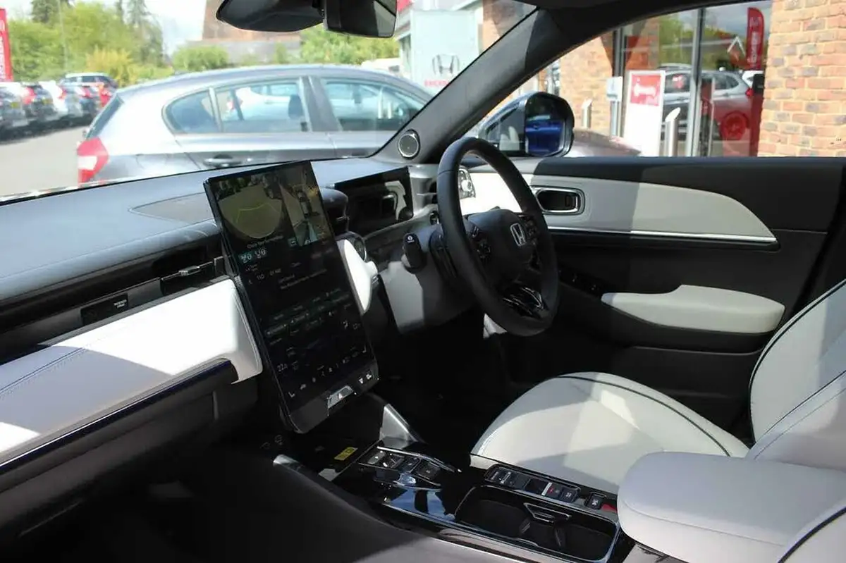 2024-honda-eny1-e-advance-big-1
