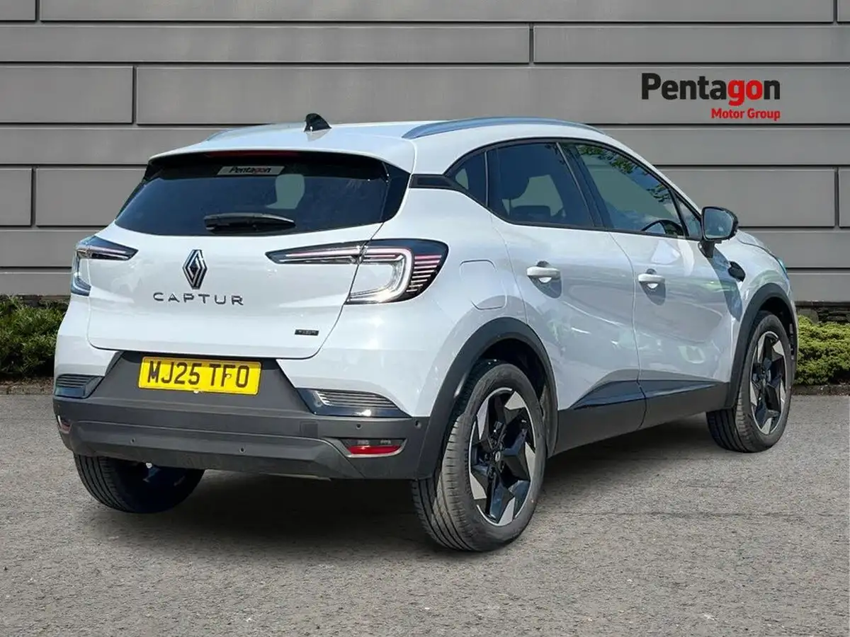 2025-renault-captur-16-techno-145ps-full-big-3