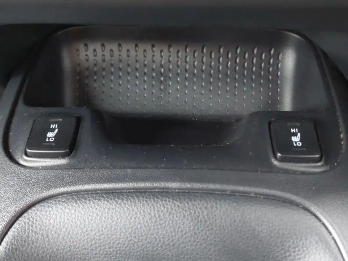 2022-toyota-corolla-20-vvt-i-icon-193bhp-hatchback-big-15