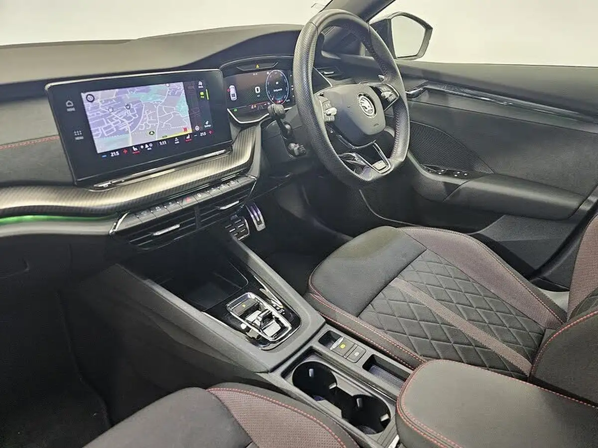2022-skoda-octavia-20-tsi-vrs-hatchback-dsg-big-19