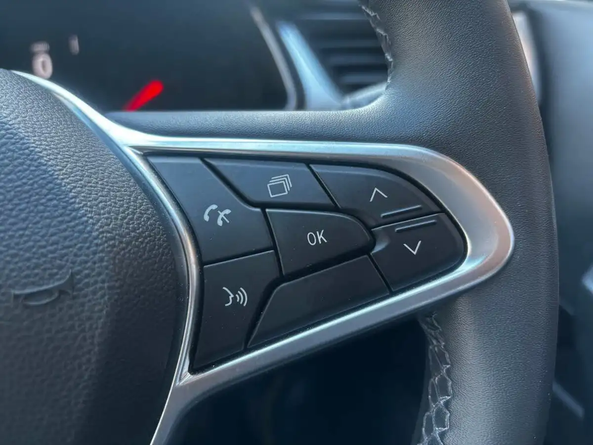 2020-renault-captur-10-tce-play-100bhp-big-23