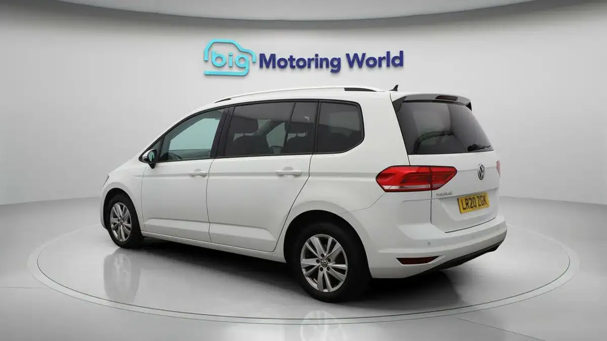 2020-volkswagen-touran-20tdi-se-family-115ps-dsg-big-5