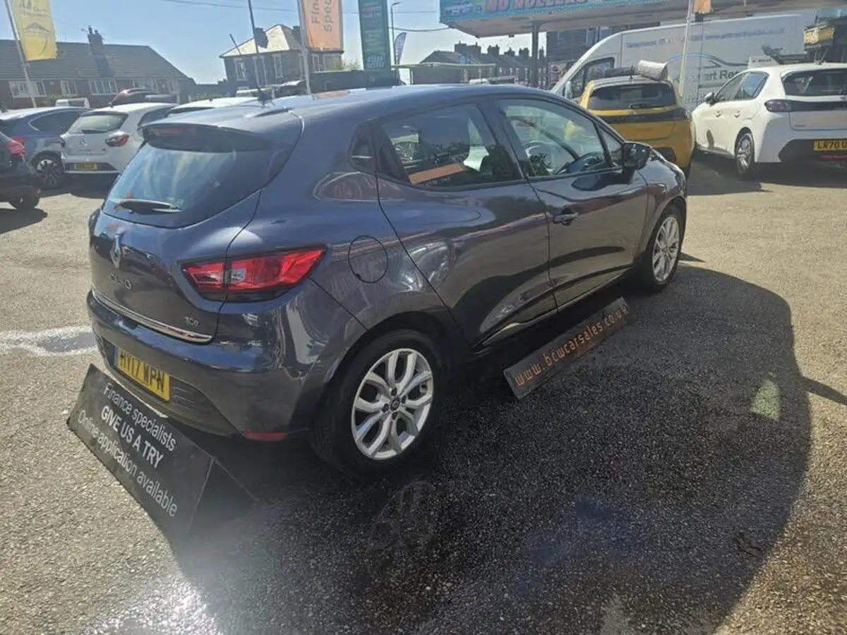 2017-renault-clio-09-tce-dynamique-nav-big-2