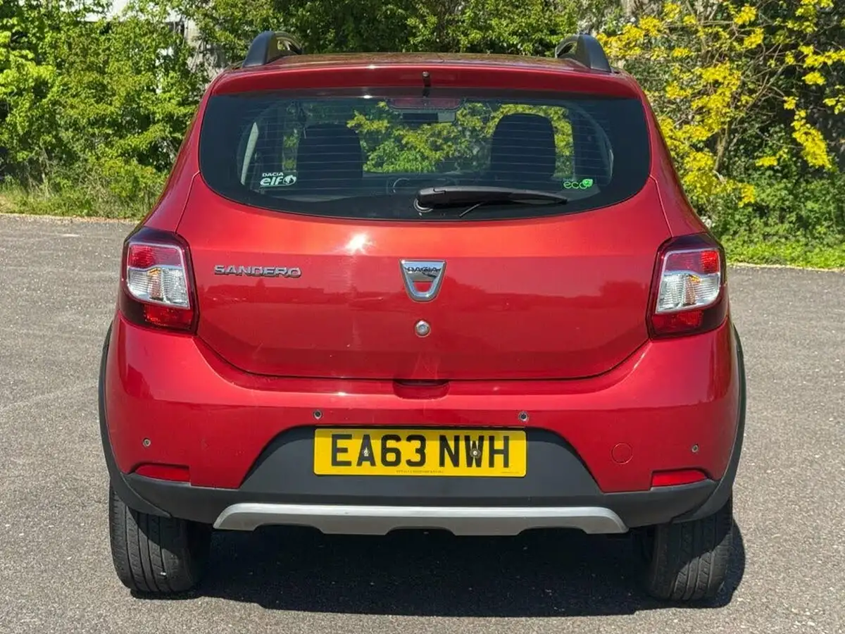 2013-dacia-sandero-stepway-09-laureate-big-5