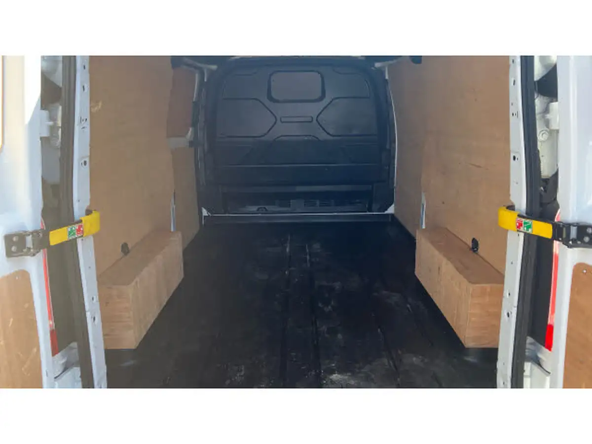 2023-ford-transit-custom-big-3