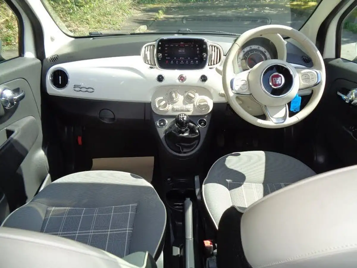 2017-fiat-500-12-lounge-big-5