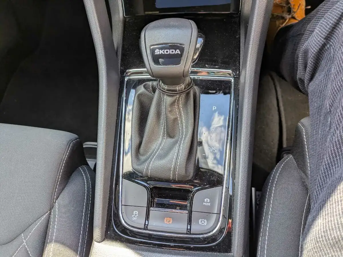 2023-skoda-karoq-15-tsi-sportline-dsg-big-14