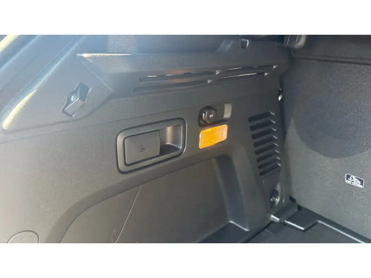 2020-peugeot-3008-suv-12-puretech-allure-eat8-big-22